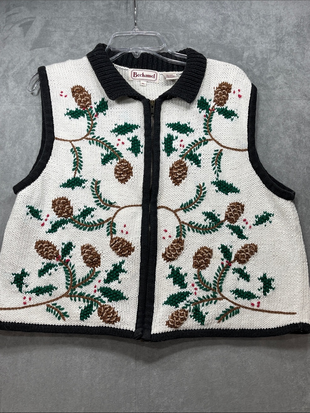Bechamel XL Pinecone Holly Embroidered Christmas Zip Sweater Vest